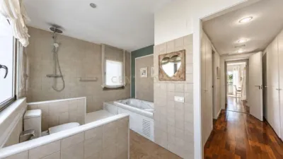 Chalet on Carrer dels Urals photo 34