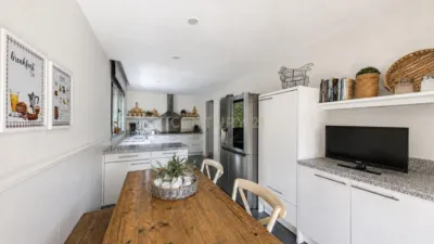 Chalet on Carrer dels Urals photo 21