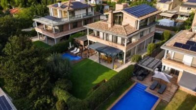 Chalet on Carrer dels Urals photo 52
