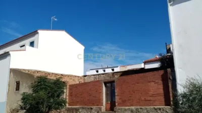 Chalet en venta en Calle Castillejos, Alange de 56.000 €