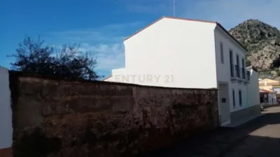 Chalet en venta en Calle Castillejos, Alange de 56.000 €