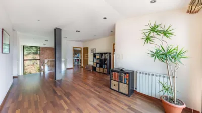 Chalet on Carrer del Raval de Roca Bruna photo 5