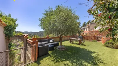 Chalet on Carrer Sant Francesc Dassís photo 2