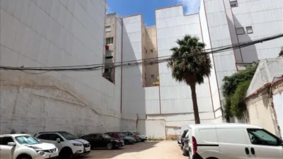 Terreno en venta en Carrer Mestre Serrano - Más