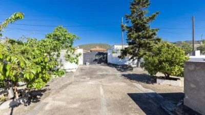 Chalet on Carrer Pais Basc photo 5