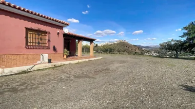 Chalet on Calle Ds Poligono 16 133 Alora photo 11