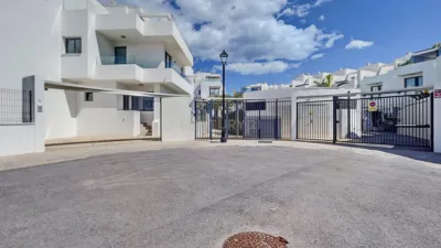 Chalet on Calle Encinas photo 6