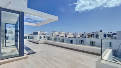 Chalet on Calle Encinas photo 49