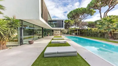 Chalet on Passeig Marítim photo 2