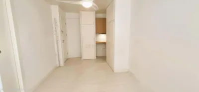 Piso en alquiler en Calle de Santa Martina - Imagen 3