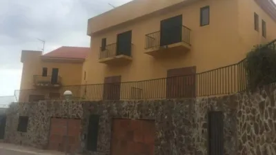 Semi-detached house on Calle de Las Palmas photo 3
