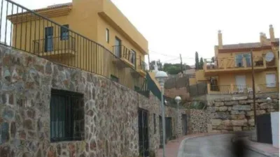 Semi-detached house on Calle de Las Palmas photo 4