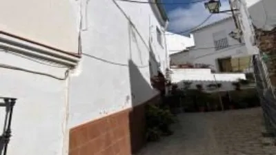 Terraced house on Calle Portillejo photo 2