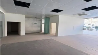 Local comercial en venta en Avenida de Ramón Menéndez Pidal - Vista 2