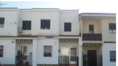 Flat on Saturnino Martín Moreno Street photo 2