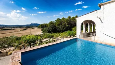 Rustic finca in Algaida photo 3