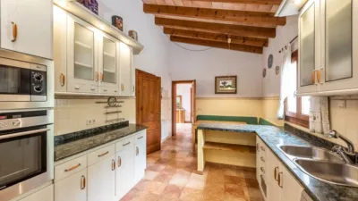 Rustic finca in Capdepera photo 3
