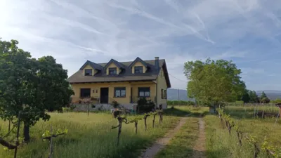 Chalet en Carracedelo photo 4