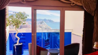 Pis – la Vila Joiosa / Villajoyosa, Cales i Talaies - Vista 2