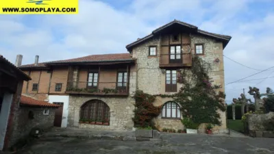 Chalet in Castanedo