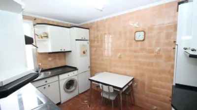 Apartment in Santurtzi's Parkea-Txitxarra area photo 2