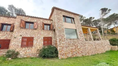 Chalet in Platja d'Aiguafreda photo 4