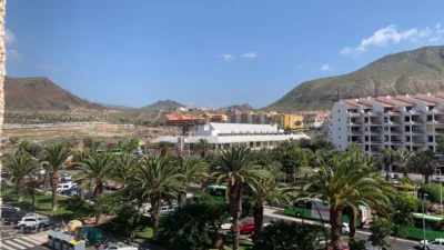 Apartamento en alquiler en Playa de Las Américas, Playa de Las Américas (Arona) de 1.300 €<span>/mes</span>