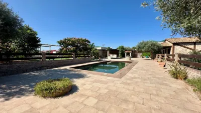 Rustic Finca in Malpartida de Plasencia photo 13