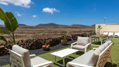 Chalet en venta en Calle Sabina, número 3A4, Corralejo (La Oliva) de 415.000 €