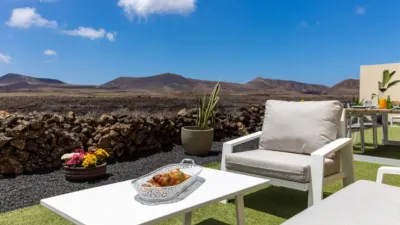 Chalet en venta en Calle Sabina, número 3A4, Corralejo (La Oliva) de 415.000 €