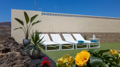 Chalet en venta en Calle Sabina, número 3A4, Corralejo (La Oliva) de 415.000 €