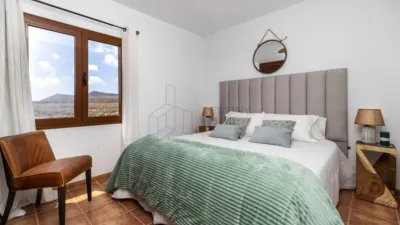 Chalet en venta en Calle Sabina, número 3A4, Corralejo (La Oliva) de 415.000 €