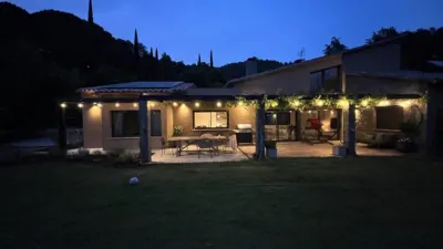 Chalet en alquiler en Llorà, Llorà (Sant Martí de Llémena) de 3.500 €<span>/mes</span>