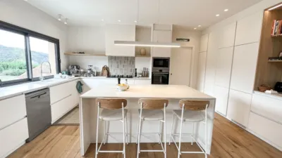 Chalet en alquiler en Llorà, Llorà (Sant Martí de Llémena) de 3.500 €<span>/mes</span>