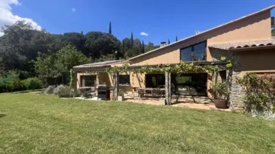 Chalet en alquiler en Llorà, Llorà (Sant Martí de Llémena) de 3.500 €<span>/mes</span>