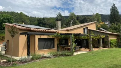 Chalet en alquiler en Llorà, Llorà (Sant Martí de Llémena) de 3.500 €<span>/mes</span>
