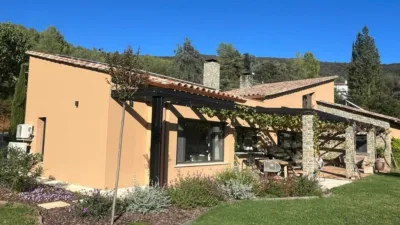 Chalet en alquiler en Llorà, Llorà (Sant Martí de Llémena) de 3.500 €<span>/mes</span>