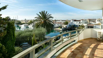 Townhouse in Empuriabrava photo 30