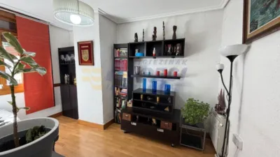 Piso en Ermua photo 8