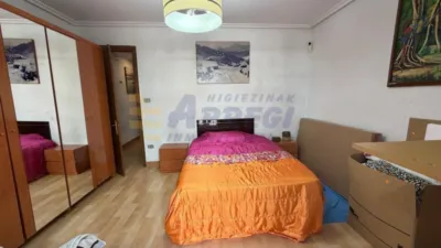 Piso en Ermua photo 9
