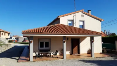 Chalet en venta en Núcleo - Vista 2