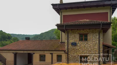 Chalet in Betoño photo 9