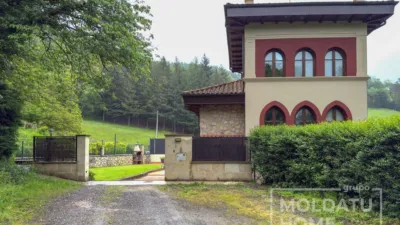 Chalet in Betoño photo 8