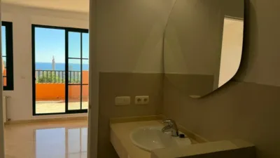 Apartment on Calle Viena, No. 47 photo 16