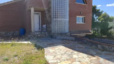 Chalet in Olesa de Bonesvalls photo 2