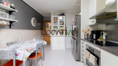 Semi-detached House in Urban Core photo 10