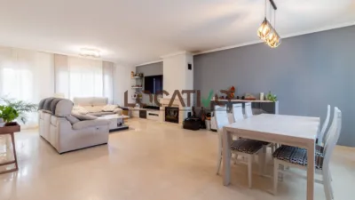 Semi-detached House in Urban Core photo 5