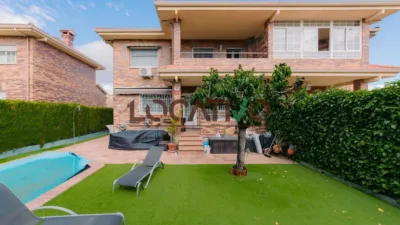 Semi-detached House in Urban Core photo 39