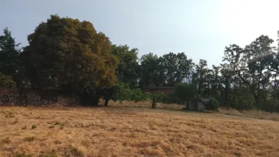 Rustic farm in Madrigal de La Vera photo 2