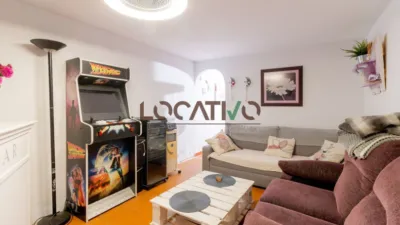 Semi-detached House in Urban Core photo 32